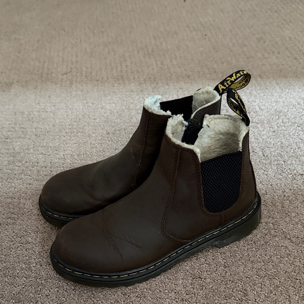 Dr. Martens 2976 Leonore Faux Fur Lined Chelsea Boots